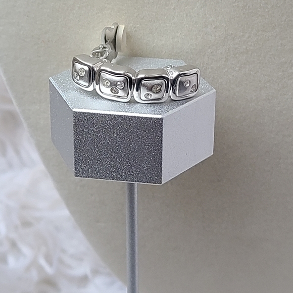 Swarovski Silver Clip on Earrings, Great Condition - Picture 5 of 5